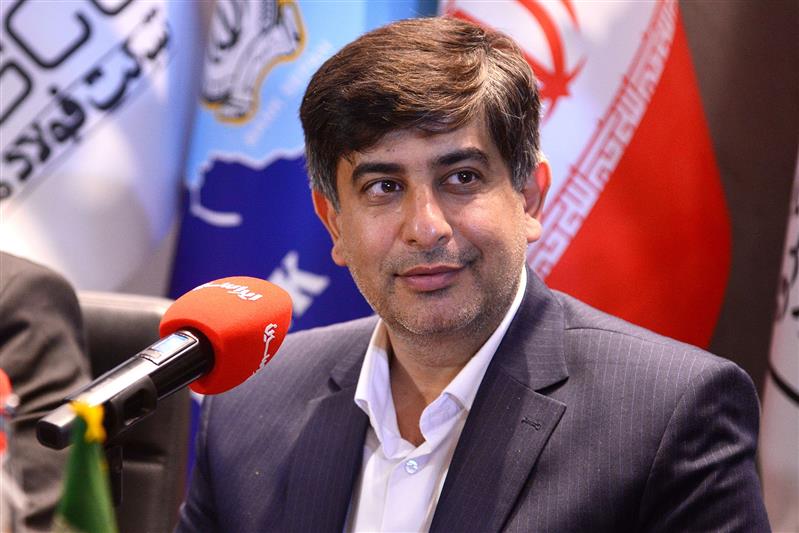 مدیرعامل گروه فولاد مبارکه گفت: کسب جایزه جهانی سازمان&zwnj;های برتر دانش&zwnj;محور (MIKE)&raquo; توسط گروه فولاد مبارکه، بیانگر جایگاه این مجموعه در میان سازمان&zwnj;هایی است که دانش، یادگیری و نوآوری را به&zwnj;عنوان مزیت رقابتی پایدار و زیربنای تصمیم&zwnj;گیری&zwnj;های راهبردی خود انتخاب کرده&zwnj;اند. این موفقیت، نشان&zwnj;دهنده حرکت آگاهانه فولاد مبارکه به&zwnj;سوی سازمانی یادگیرنده، آینده&zwnj;نگر و متکی بر سرمایه&zwnj;های دانشی است.